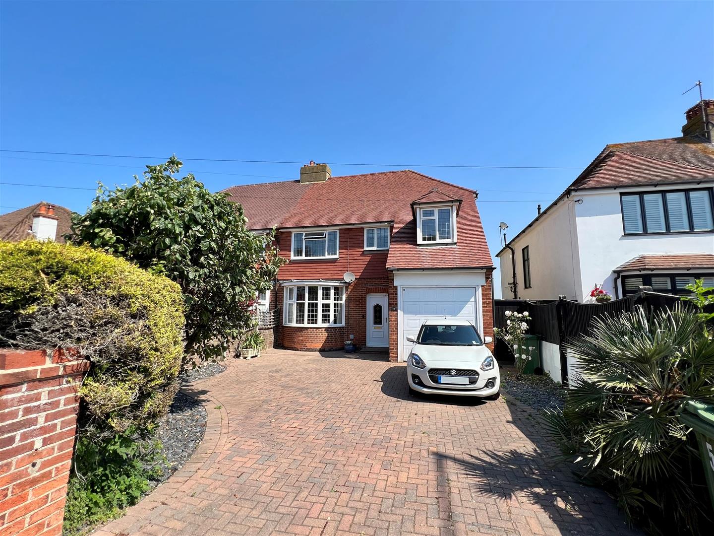 Property Details for Kings Drive Eastbourne East Sussex BN21 2PB Town Property Estate Agents
